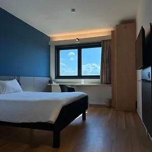 Отель Ibis Fiera