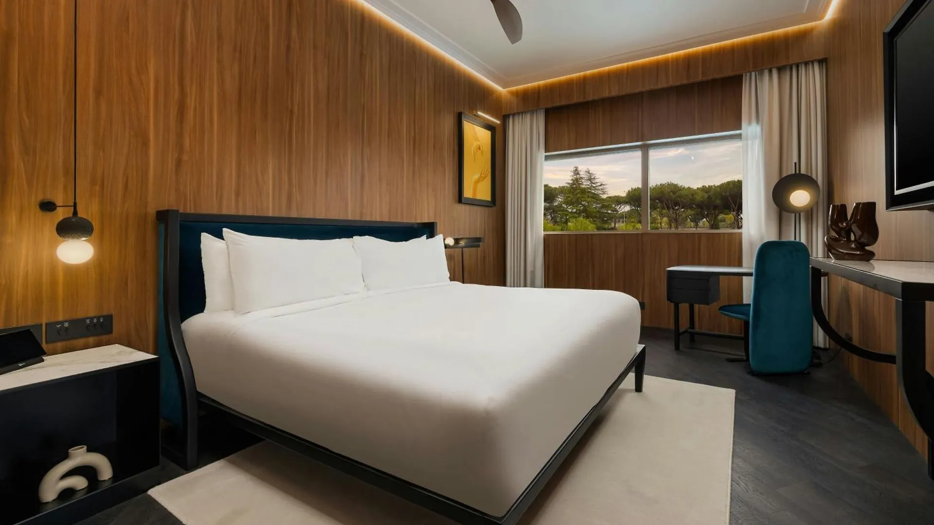 Cardo Roma, Autograph Collection Otel