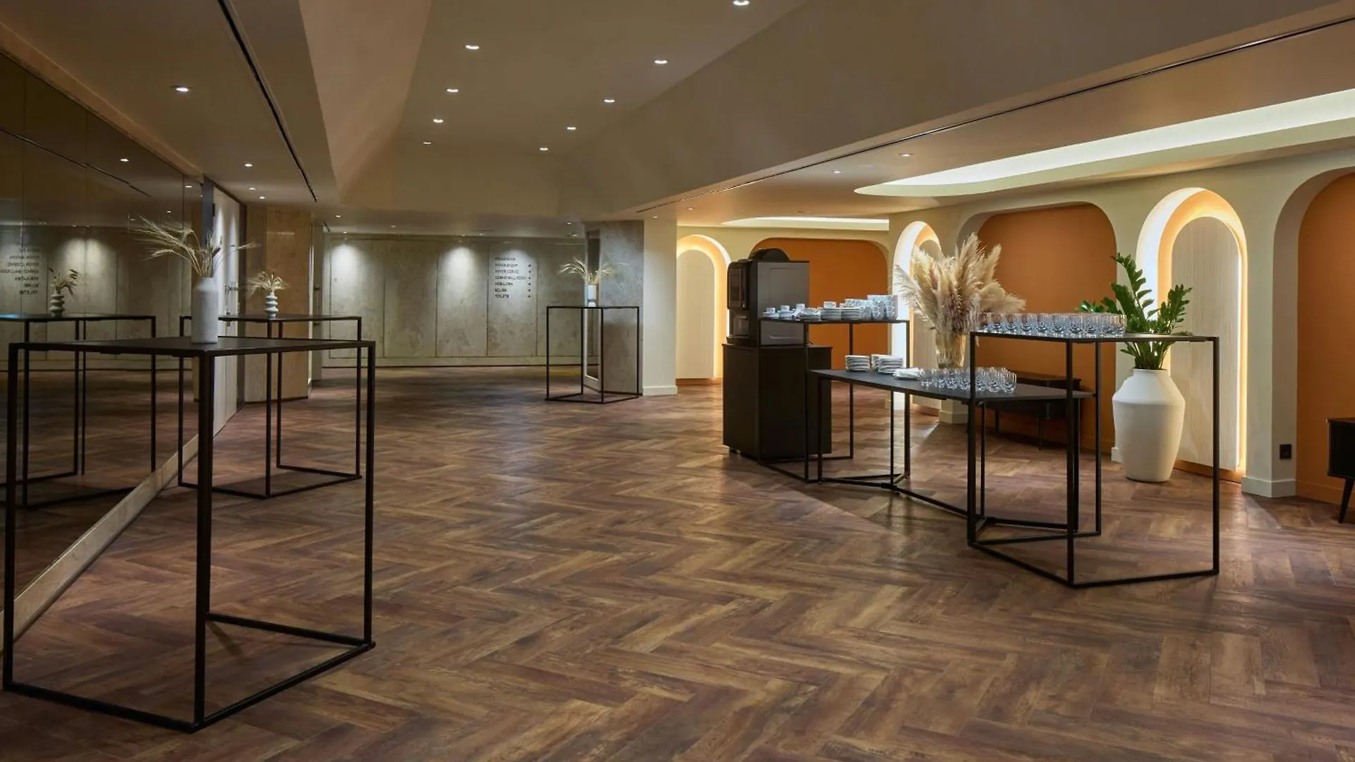 Cardo Roma, Autograph Collection Otel
